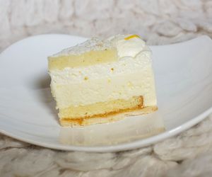 Rozkoszne ciasto cytrynowe. Aksamitny krem budyniowy, delikatna pianka - co może być lepszego?