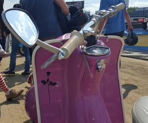 Osy kręciły kółka na stadionie żużlowym w Lesznie. Ogólnopolski zlot skuterów Osa Osieczna-Leszno 