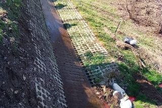 Wątok w Tarnowie stał się czerwony jak cegła. Sprawą zajmie się prokuratura