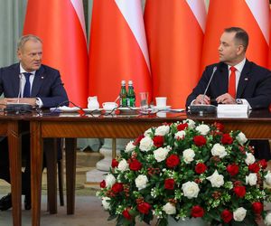 Iskrzy między Donaldem Tuskiem a Karolem Nawrockim