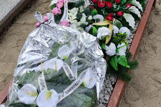 Mama Igi wyszła ze szpitala i w końcu pożegnała zamordowaną córeczkę