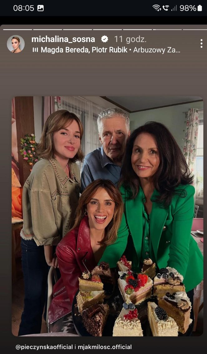 M jak miłość nowy sezon. Kama (Michalina Sosna), Ania (Alina Szczegielniak), Erwin (Andrzej Dopierała), Aleksandra (Małgorzata Pieczyńska) na planie