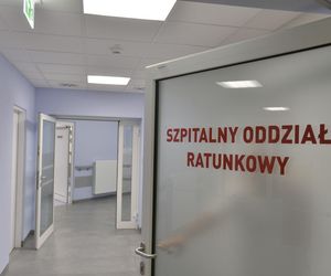 Tragedia pod drzwiami SOR w Gdyni. Porzucony 33-latek nie żyje