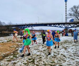 Dali czadu! Udane morsowanie z serduchem i WOŚPogeddon w Łomży