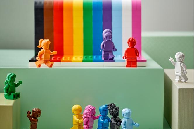 Lego wypuszcza tęczową kolekcję ludzików. Wszyscy są niesamowici