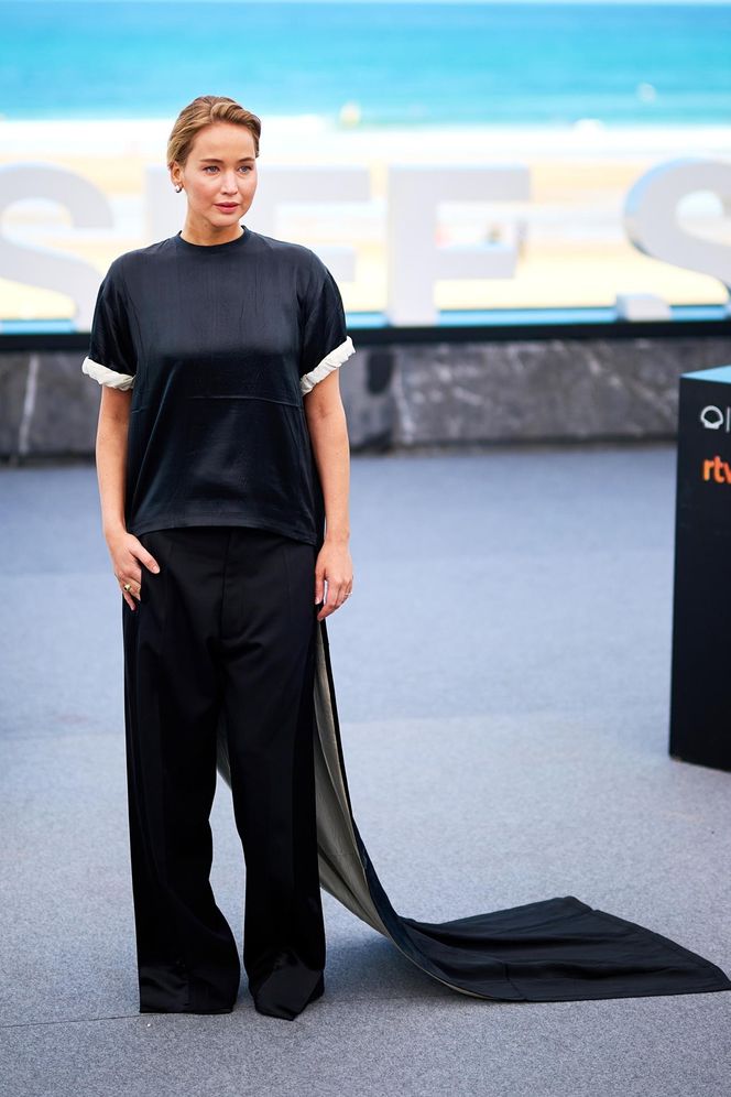 Jennifer Lawrence idzie pod nóż! Powiększy biust, ale tego nie zrobi nigdy