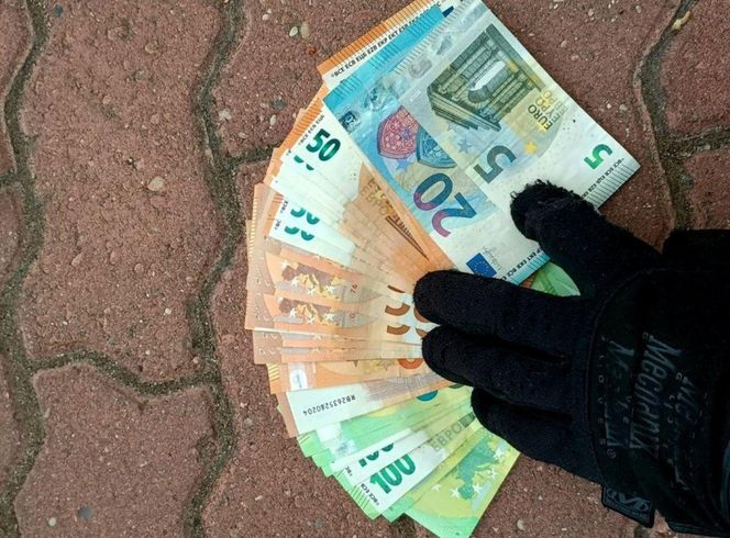 Wdarli się do domu pod Bydgoszczą i zabrali, ile zdołali unieść. Wpadli na polsko-niemieckiej granicy 