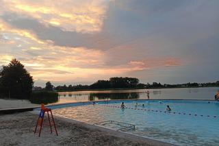 Zobacz, jak wygląda pomost w Słupcy. Drewniane okręgi cały czas przyciągają turystów!