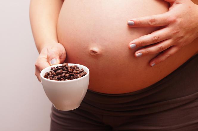 Kawa w ciąży - jaki wpływ na ciążę ma picie kawy