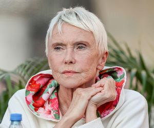 Ewa Błaszczyk ujawnia, jak dziś wygląda kontakt z córką. W śpiączce przebywa od 25 lat