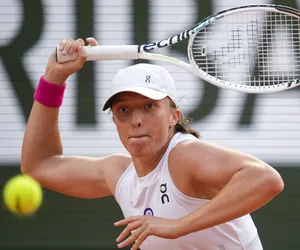 Finał Iga Świątek - Muchova RELACJA NA ŻYWO Polka walczy o tytuł w Paryżu! Finał Roland Garros Iga Świątek - Muchova WYNIK finału NA ŻYWO