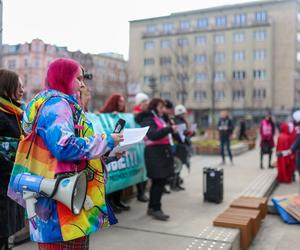 Śląska Manifa w Katowicach pod hasłem Polsko szanuj kobiety