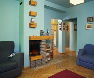 Te kominki są już dziś niemodne. 20-30 lat temu, takie były hitem