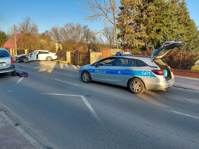 Czołowe zderzenie na ulicy Kościelnej w Starachowicach