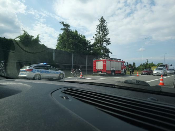 Zderzenie osobówki z motocyklem w Małopolsce [ZDJĘCIA]