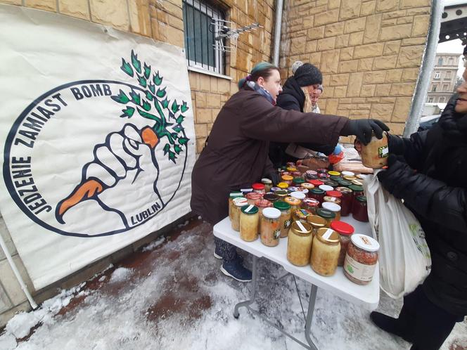 Food Not Bombs