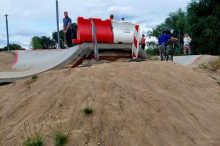 Drogowcy już raz reperowali pumptrack w Starym Fordonie. Teraz potrzebna jest solidna naprawa