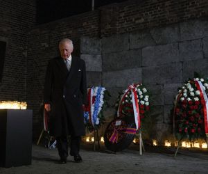 Karol III uczcił w Auschwitz pamięć ofiar Holokaustu