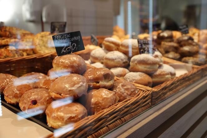 W Lublinie w tłusty czwartek zjesz pączki, faworki, a nawet... pączkolody!