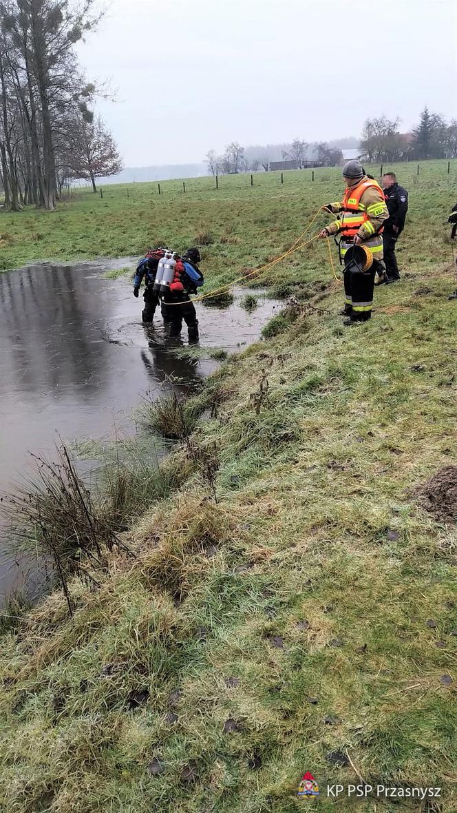 Krzynowłoga Wielka. Ciało 30-latka znalezione pod wodą! To zaginiony Edward Ch. [ZDJĘCIA]