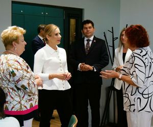 Marta Nawrocka śpiewała i gotowała z seniorami w Stalowej Woli