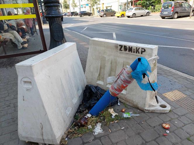 Ulica Gdańska rozkopana. Sprawdziliśmy, jak radzą sobie piesi, rowerzyści i pasażerowie