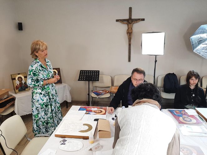 Warsztaty prowadziła Iwona Wszółkowska, a konferencje duchowe głosił ks. Wojciech Parfianowicz, ojciec duchowny w koszalińskim seminarium duchownym w Koszalinie