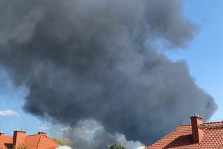 Czarny dym nad Zabrzem. Strażacy walczą z pożarem na Zaborzu