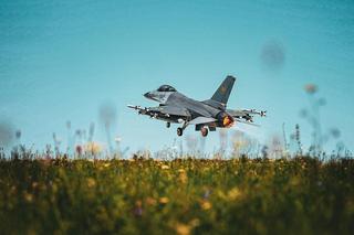 Niderlandy dozbroją ukraińskie F-16. Kraj wyśle więcej pocisków do samolotów 