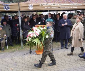  Uroczystości pod pomnikiem Józefa Piłsudskiego w Rzeszowie 