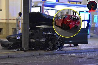 Warszawa: Mercedes wjechał w przystanek autobusowy! Słup uchronił od większej tragedii?!