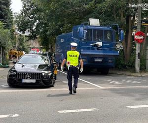 Policja zabezpiecza mecz GKS Katowice - Radomiak Radom