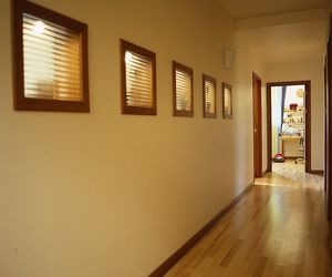 Oświetlenie przedpokoju, schodów, holu, korytarza. Światło na rzecz bezpieczeństwa na domowych ścieżkach