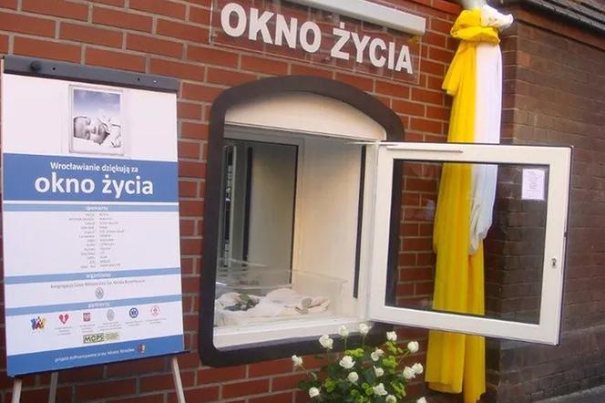 Kilkumiesięczny chłopczyk we wrocławskim Oknie Życia. Siostra zakonna:Nie zapomnę tego uśmiechu”