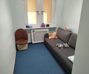 Przez lata ŚDS w Siedlcach działał w dwóch lokalizacjach, teraz już oficjalnie funkcjonuje w jednym miejscu, w budynkach dostosowanych do potrzeb osób z niepełnosprawnościami. 