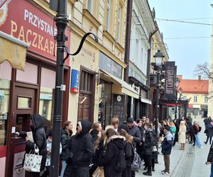 Rzeszowianie tłumnie ruszyli po pączki w Tłusty Czwartek 