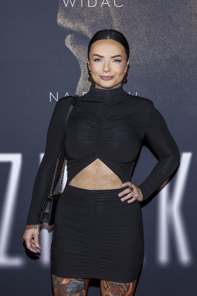 Artur Szpilka z narzeczoną Kamilą Wybrańczyk na premierze filmu "Szpilka"