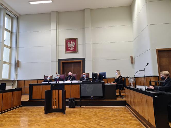 Dostawca pieczywa skatowany na śmierć bejsbolem w Jaworniku Polskim. Sąd skazał Adama Sz. na dożywocie [ZDJĘCIA]