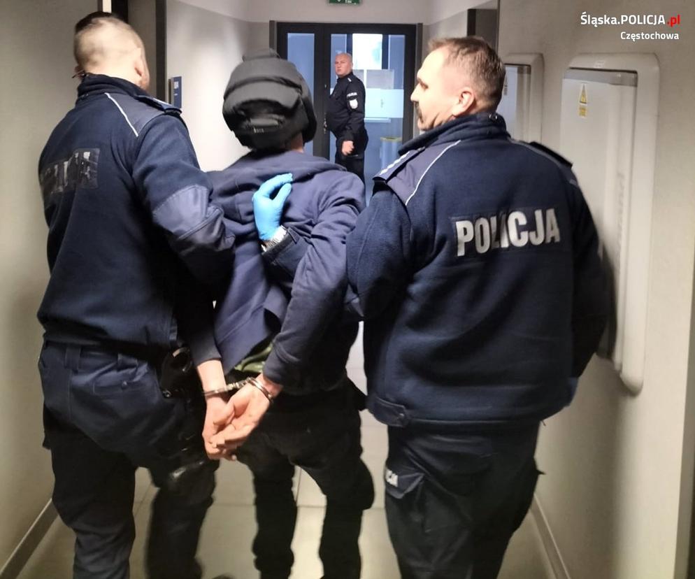 23-latek został zatrzymany przed sklepem w Mstowie