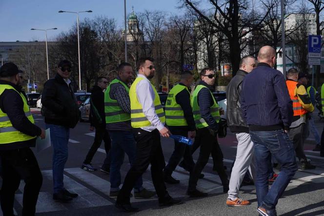 Strajk taksówkarzy w Warszawie (27.03)