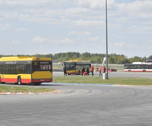 Autobusy w poślizgu! Kto tym razem okazał się najlepszym kierowcą autobusu? 