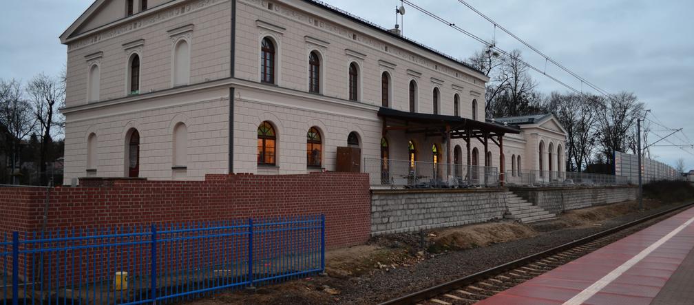 Oborniki Śląskie - modernizacja dworca kolejowego prawie zakończona