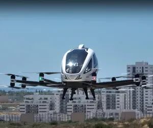 Będziemy latać do pracy! Oto bezzałogowe taksówki-drony! [WIDEO]