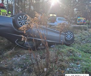 Dachowanie samochodu osobowego w gminie Łuków