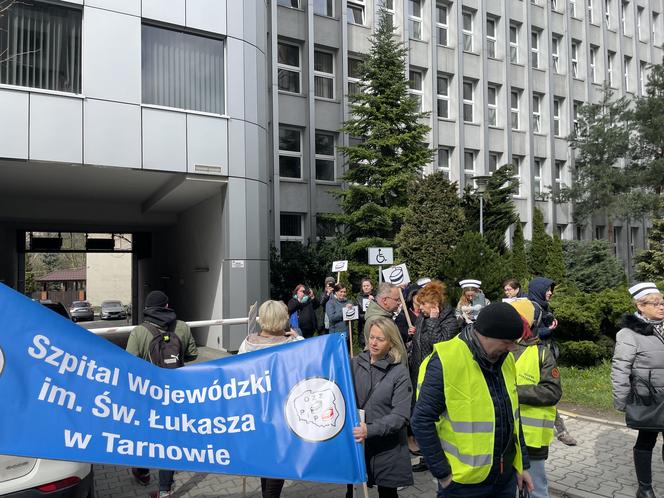 Protest pielęgniarek w Krakowie 12.04.