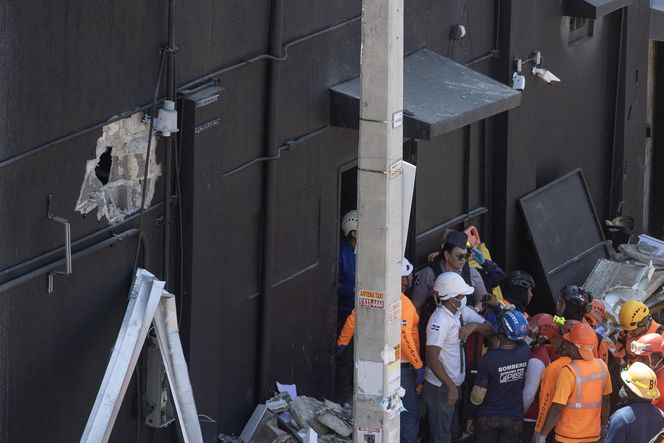 Makabra! Zawalił się dach dyskoteki. Co najmniej 184 osoby nie żyją!