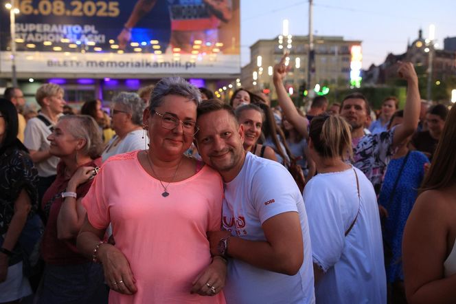 Potańcówka przed Teatrem Śląskim w Katowicach (09.08)