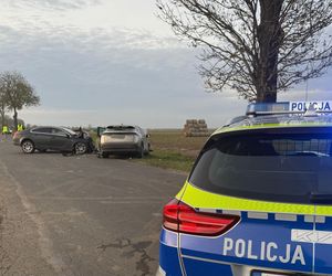 Poważny wypadek podczas wymijania w pow. gostyńskim. Lądował śmigłowiec LPR