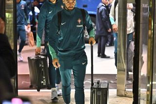 Portugalczycy w Warszawie. Ronaldo z kolegami przed meczem z Polską