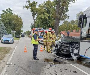 Malbork: Wypadek z udziałem autobusu. 5 pasażerów w szpitalu. Wśród poszkodowanych jest dziecko